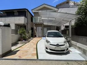 乱形石のアプローチが奥行きを演出する開放的な外構リフォーム工事