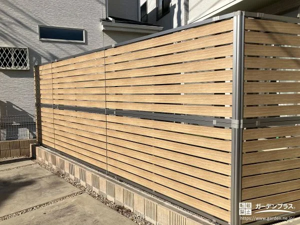 高尺フェンスと門扉の設置で安心して過ごせるお庭まわりの工事