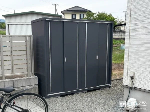物置とサイクルポートで使いやすさを高めた機能的な外構工事